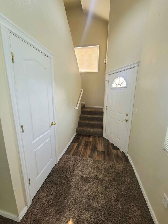 Building Photo - 405H Maid Jessica 6M Inv