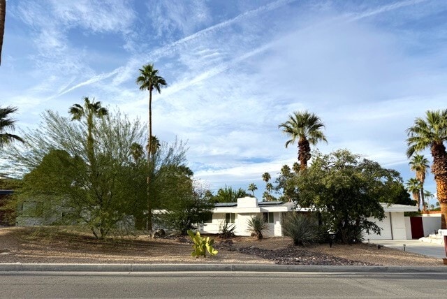 Building Photo - 47873 Sun Corral Trail