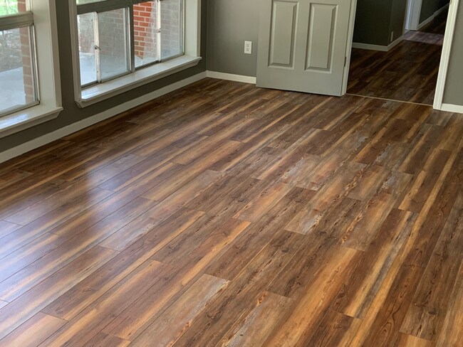 Foto del edificio - 408 Jasper Hwy 15