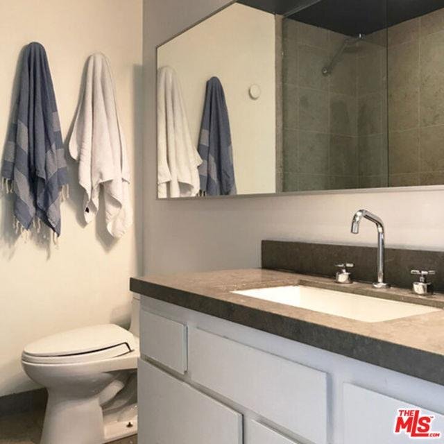 Building Photo - 1131 Alta Loma Road Apt #407, West Hollywo...