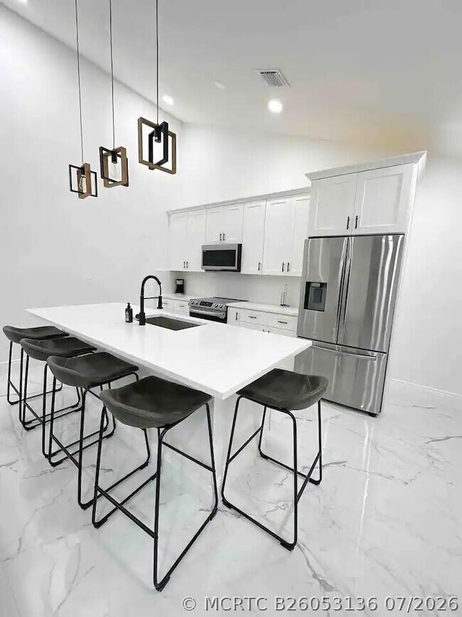 Building Photo - 1255 Periwinkle Pl
