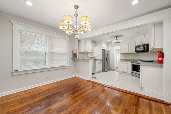 Building Photo - 2229 Beecher Cir SW