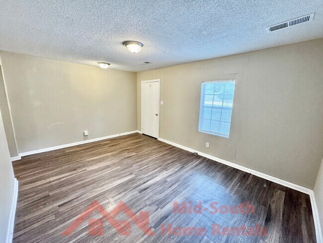 Foto del edificio - 1761 Winston Dr