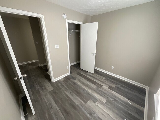 Foto del edificio - 4 Bed 2 Bath for Rent