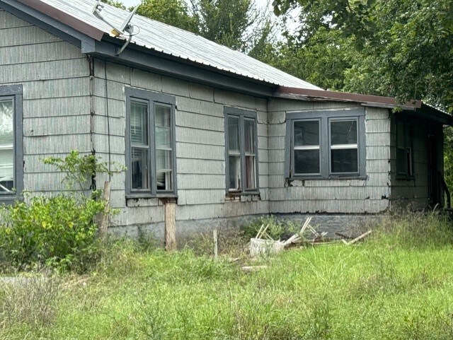 Building Photo - 201 Finland St