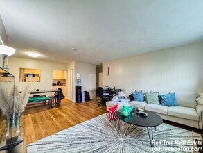 Building Photo - 11 Hodges Ave