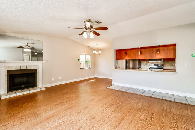 Building Photo - 7511 Breezewood Ct