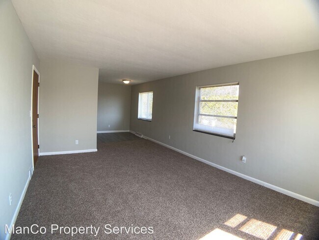 Building Photo - 2425 Springmont Ave