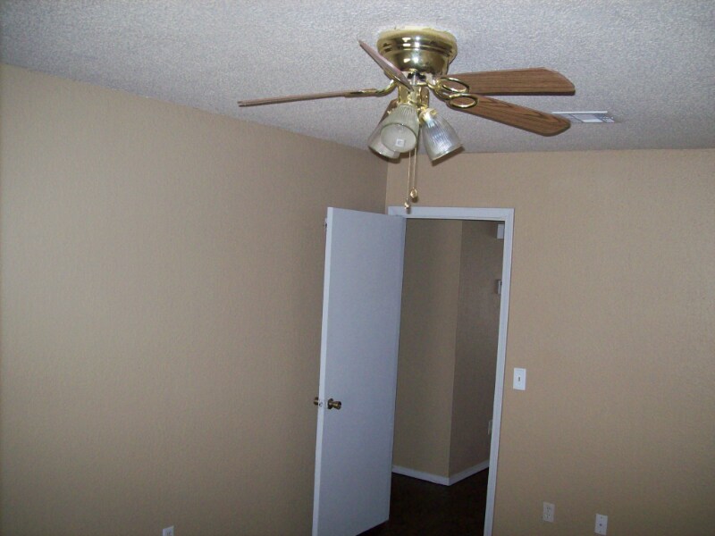 Foto del edificio - 410 S Greengate Dr