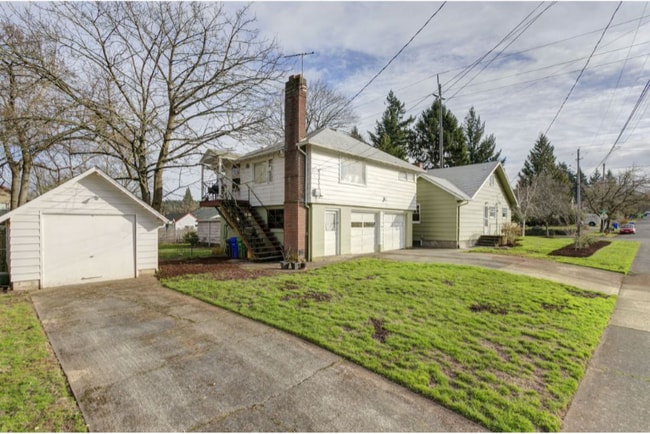 Building Photo - 7405 NE Prescott St