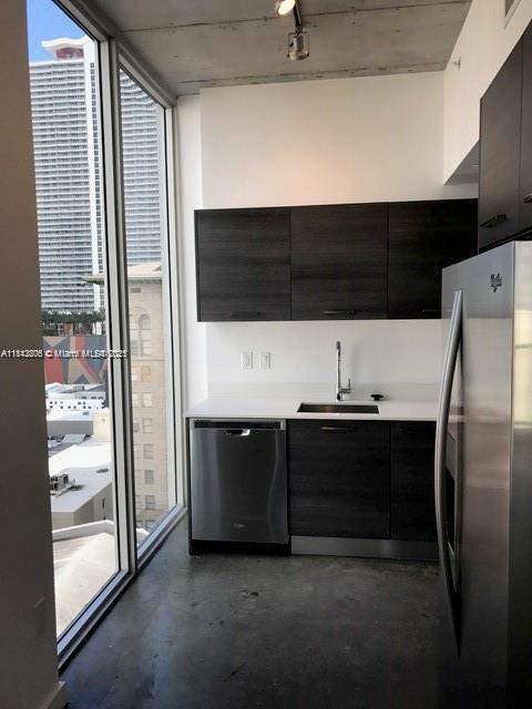 Foto del edificio - 151 SE 1st St