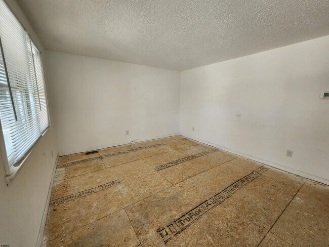 Foto del edificio - 106 N Dudley Ave