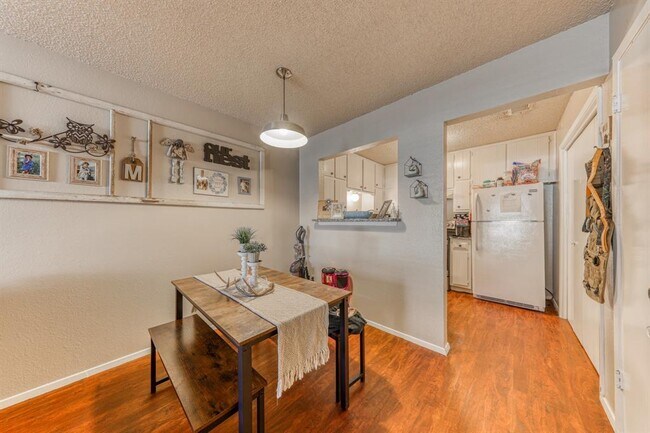 Foto del edificio - 1104 Lynn St