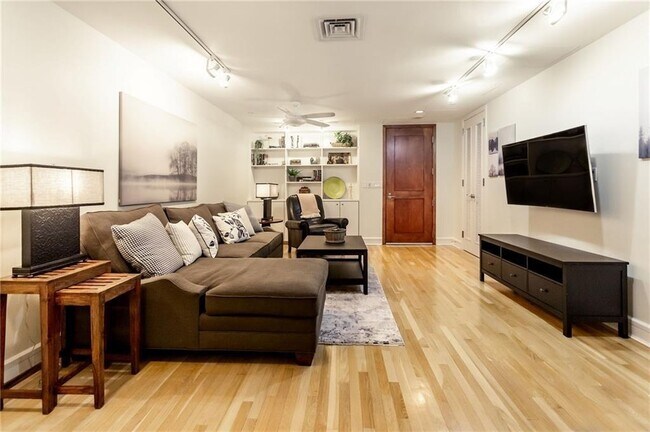 Foto del edificio - 901 W 9th St