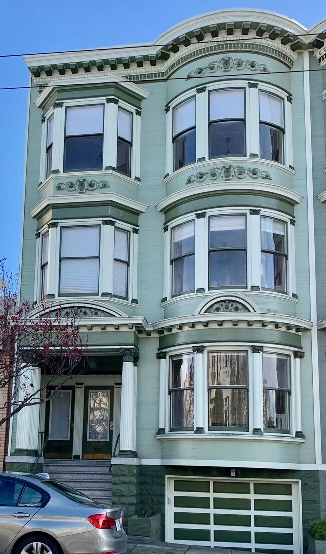 Building Photo - 263 Frederick St
