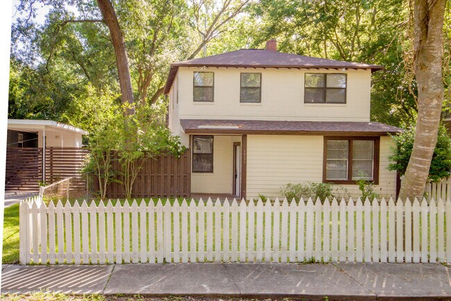 Foto del edificio - 1521 Yukon St