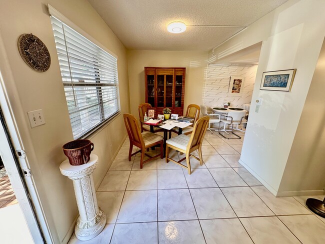 Building Photo - 1805 Eleuthera Point