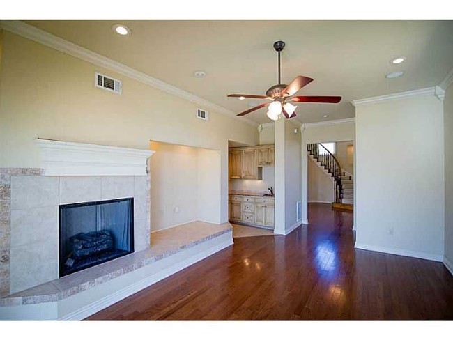 Building Photo - Luxury Townhome in Rogers AR