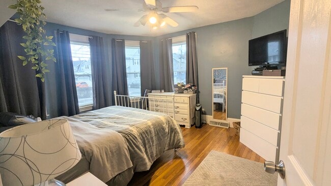 Building Photo - 9 Pitman Ave