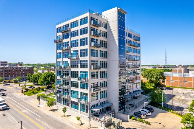 Building Photo - Whiteline Lofts