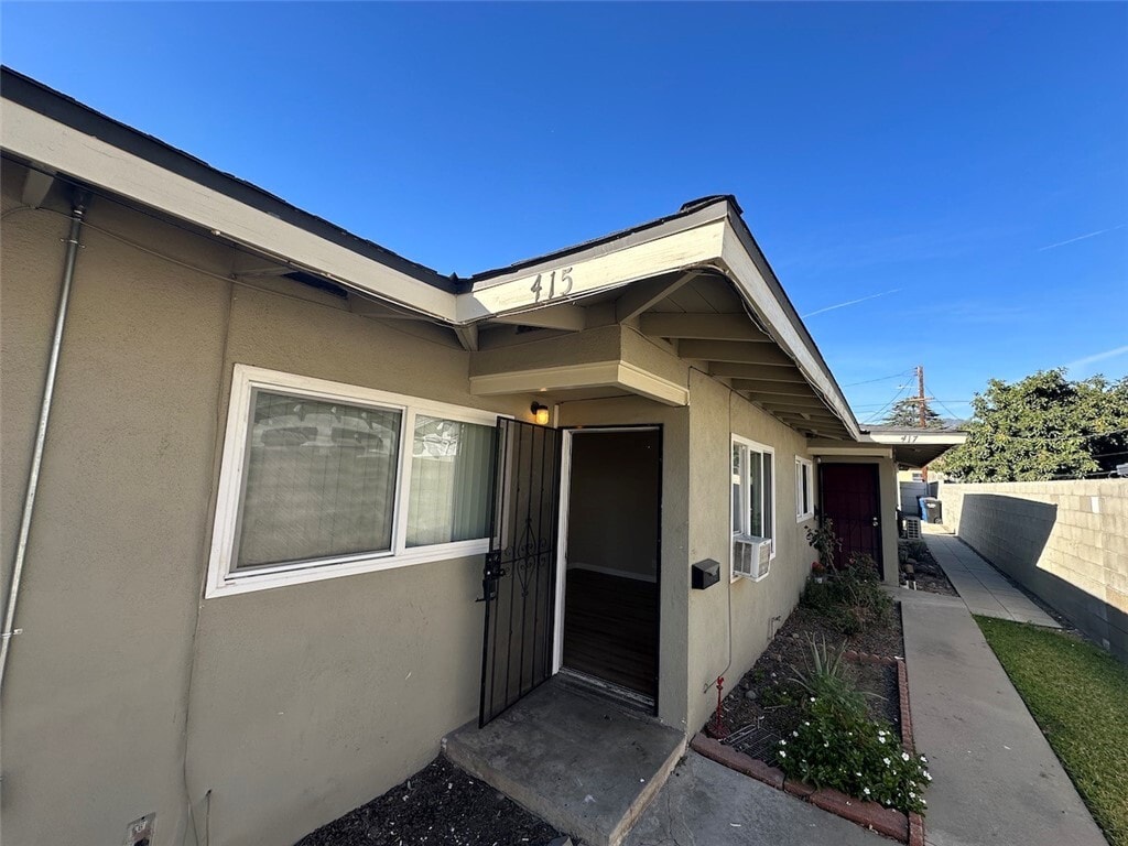Primary Photo - 415 W Crescent Dr