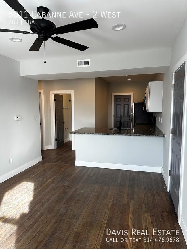 Building Photo - 5811 Cabanne Ave