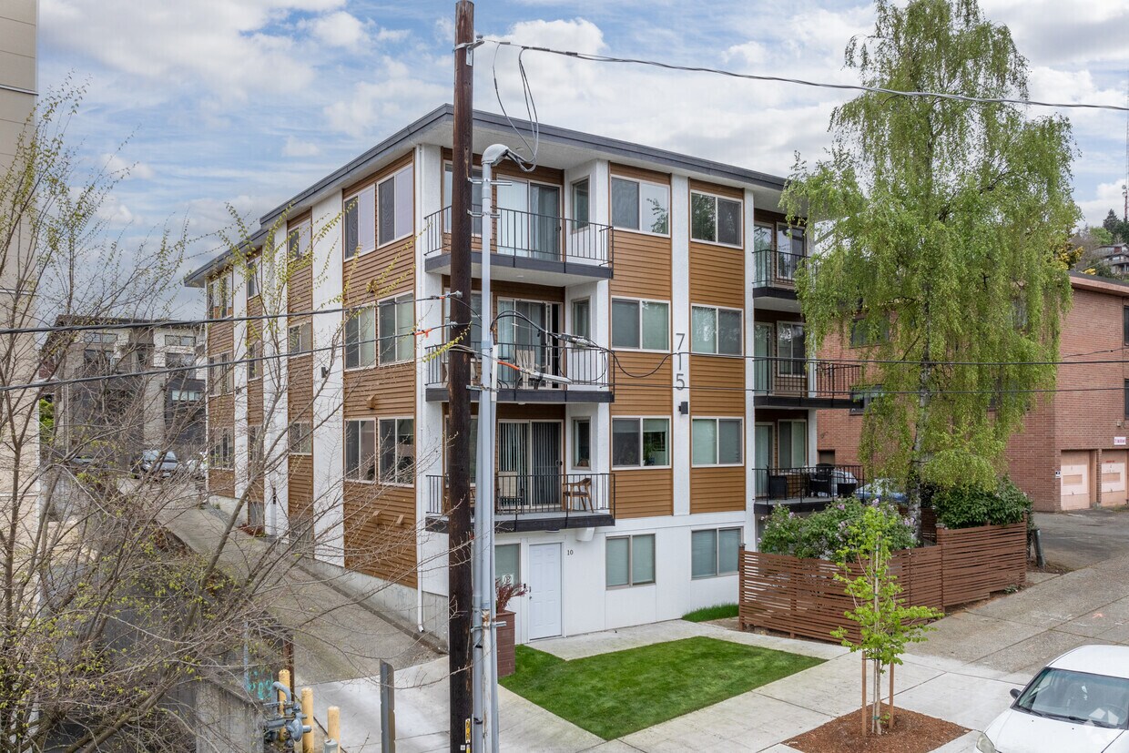 715 Nob Hill Ave N Seattle, WA 98109 - 715 Nob Hill Ave N