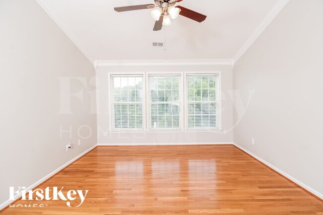 Foto del edificio - 3312 Cornelia Ct
