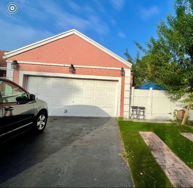 Foto del edificio - 2911 Buttonwood Ave