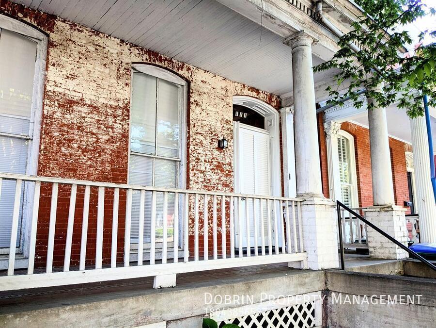 Primary Photo - 111 E Leigh St