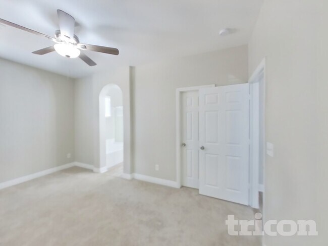 Foto del edificio - 9827 W Spinnaker Creek Ave