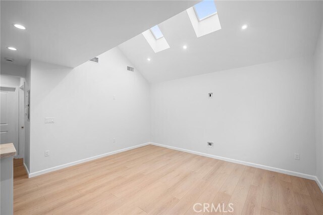 Foto del edificio - 3505 Rosemary Ave