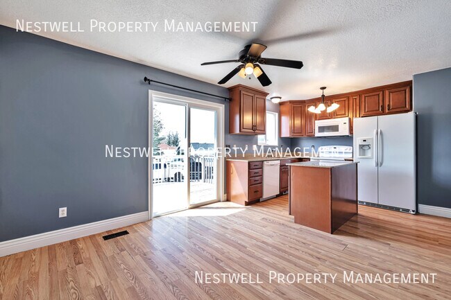 Building Photo - 220 W 90 N