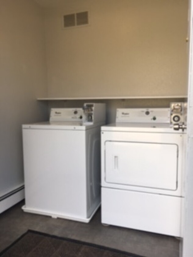 coin laundry on site - 8100 Boundary Avenue