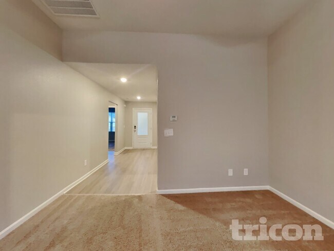 Foto del edificio - 59 Ivy Bank Dr