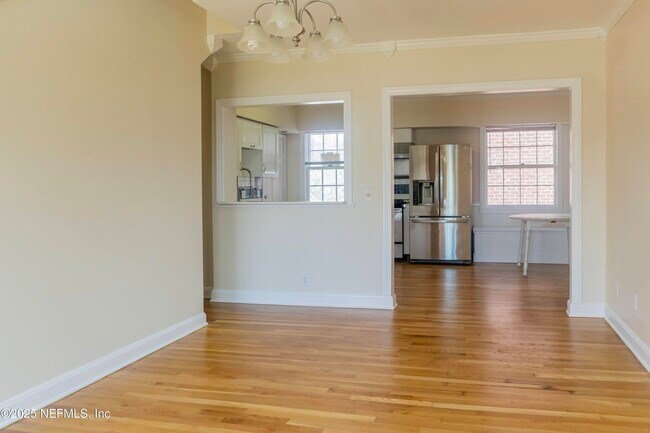 Foto del edificio - 842 Cedar St