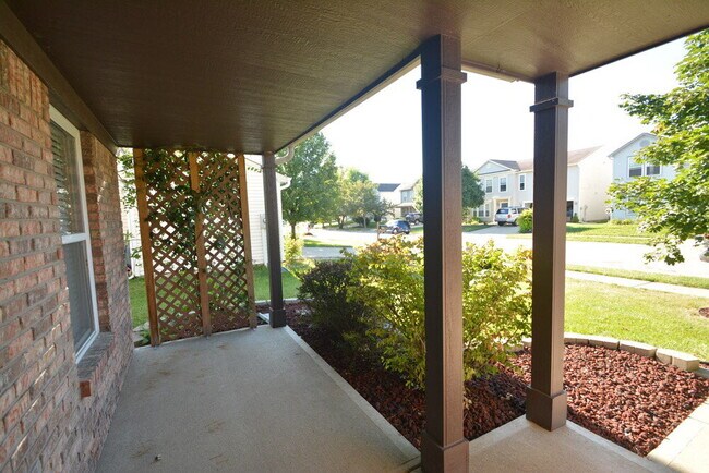 Foto del edificio - 6878 Merritt Ridge Way