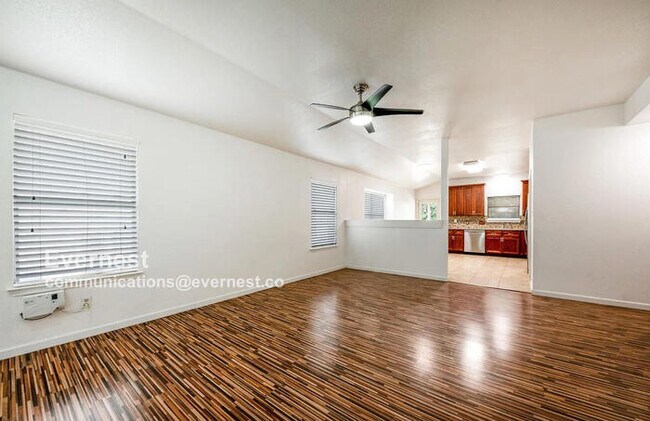 Foto del edificio - 902 Mammoth Ct
