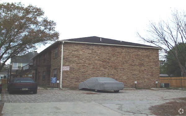 Foto del edificio - 8401 Interbay