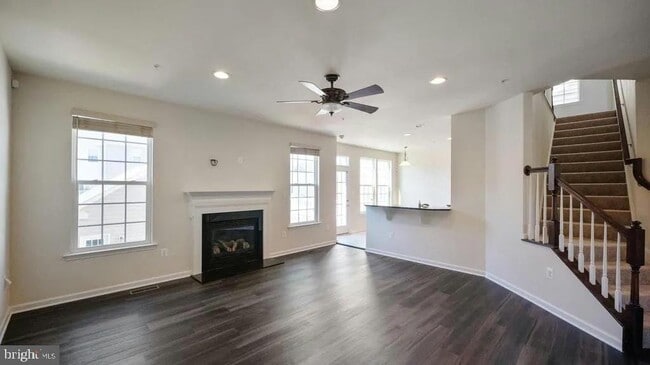 Building Photo - 11830 Steeplebush Dr