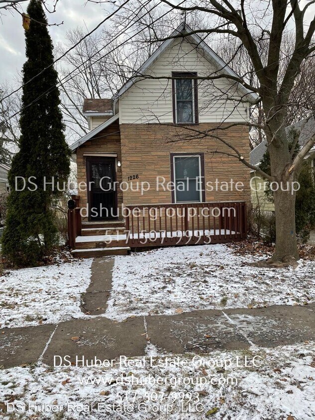 1226 Clark St, Lansing, MI 48906 House Rental in Lansing, MI