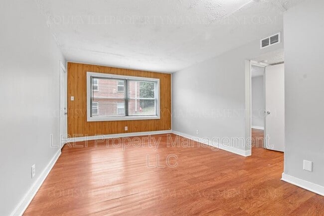 Building Photo - 1431 Nightingale Rd