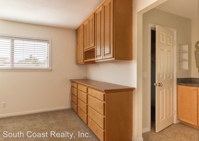 Foto del edificio - 3 br, 2 bath House - 6027 Jacaranda unit C