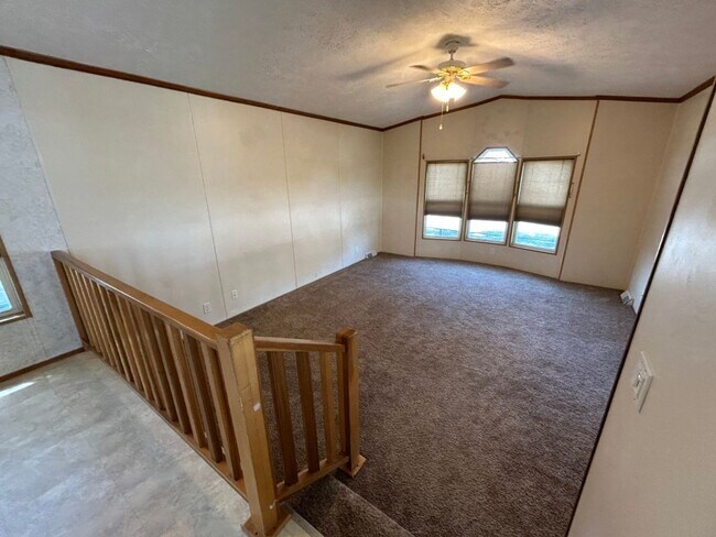 Foto del edificio - 3 Bedroom 2 Bath High-End Mobile Home with...