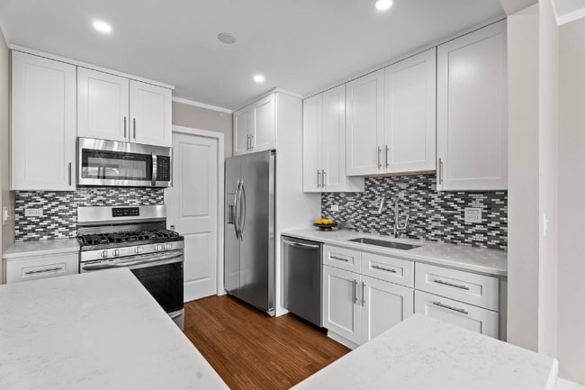 Foto del edificio - 327 Wildberry Ct