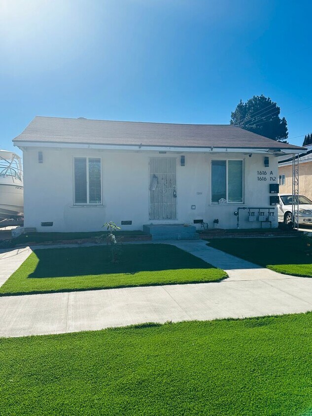 Foto principal - 1616 E Harding St