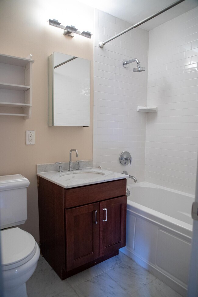 Building Photo - 227 Christopher Columbus Dr