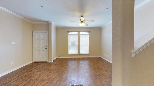 Building Photo - Lakeridge Townhomes #706
