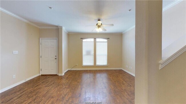 Foto del edificio - Lakeridge Townhomes #706