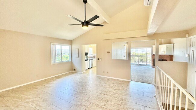 Foto del edificio - Sweet Two-Story Home with Amazing Views in...